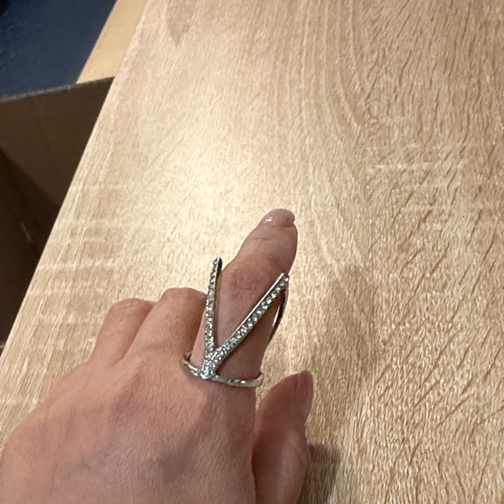 Silver Tone Rhinestone V-Shaped Ring - Picture 3 of 5